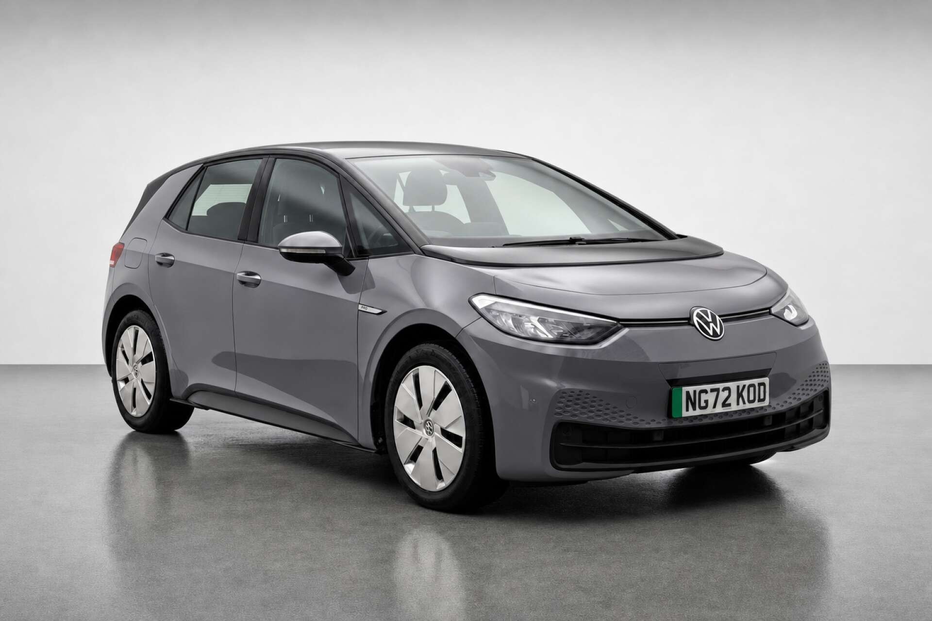 2023 Volkswagen ID.3 Pro 58kWh Life Hatchback 5dr Electric Auto (145 ps) for sale at LMC Cars