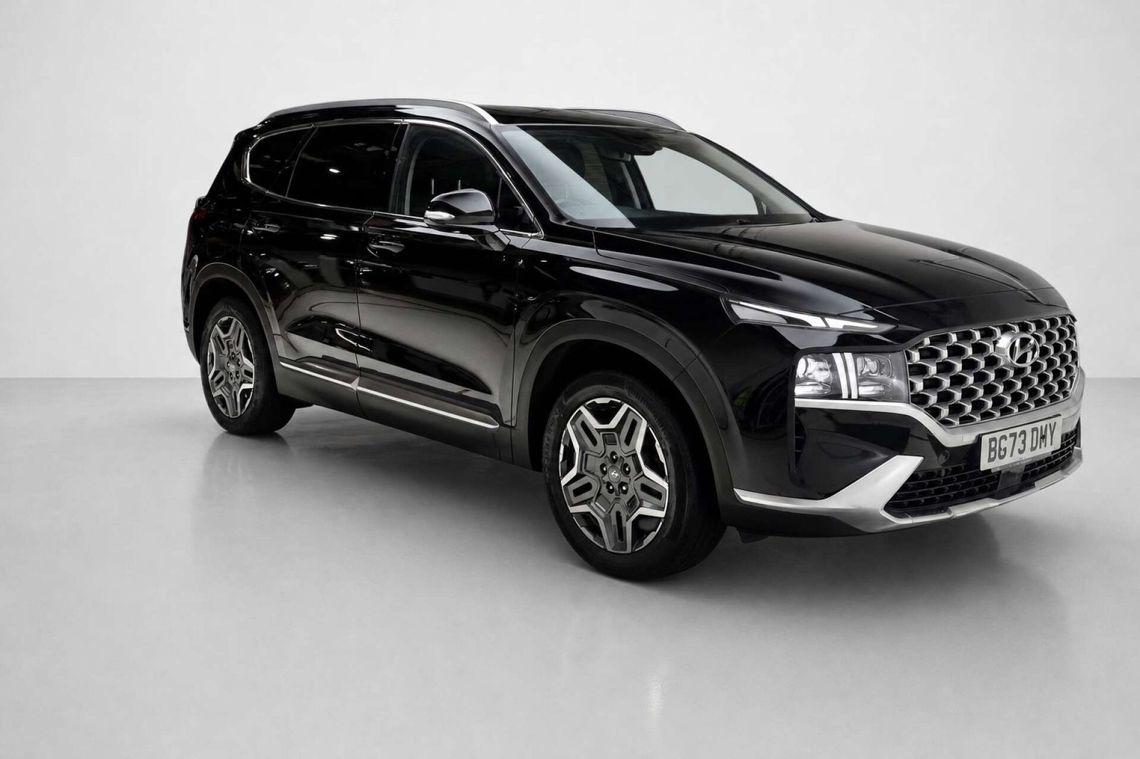 2023 Hyundai Santa FE 1.6 T-GDi 13.8kWh Premium SUV 5dr Petrol Plug-in Hybrid Auto 4WD Euro 6 (s/s) (265 ps) for sale at LMC Cars