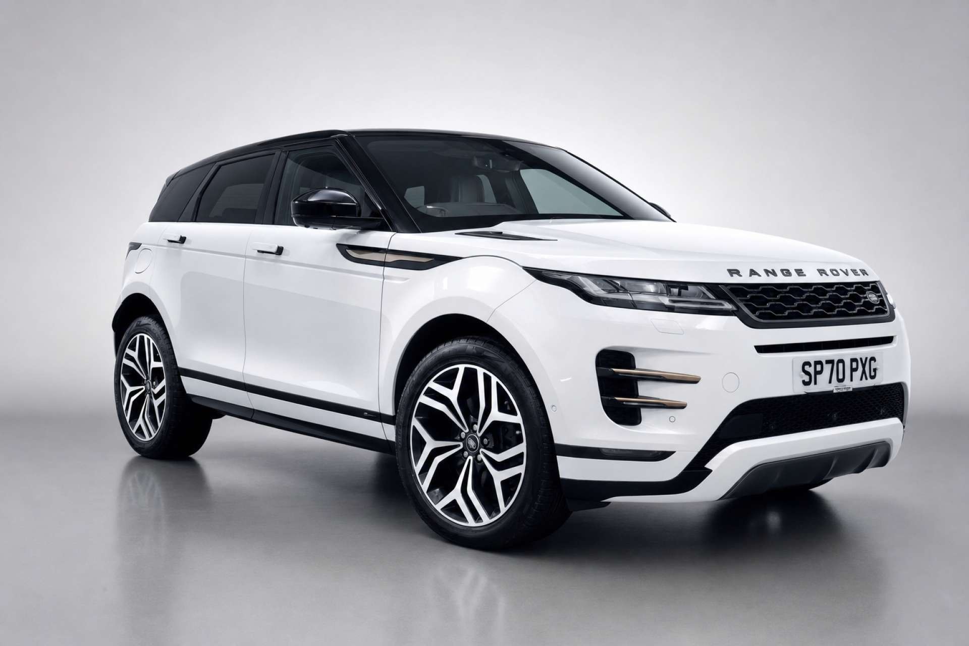 2020 Land Rover Range Rover Evoque 1.5 Range Rover Evoque R-Dynamic HSE P300e Auto 4WD 5dr for sale at LMC Cars