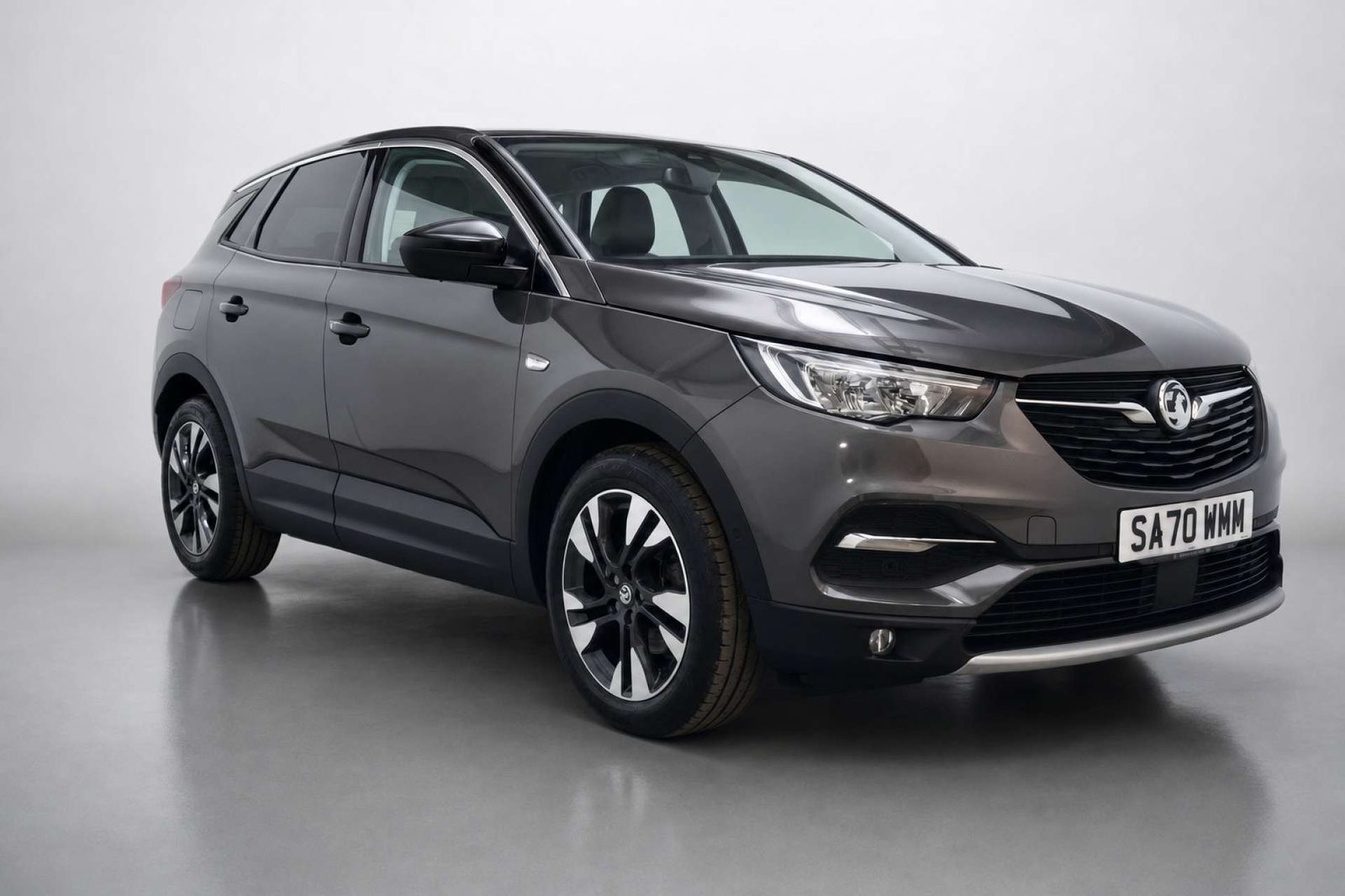 2020 Vauxhall Grandland X 1.2 Grandland X SRi Nav T 5dr for sale at LMC Cars