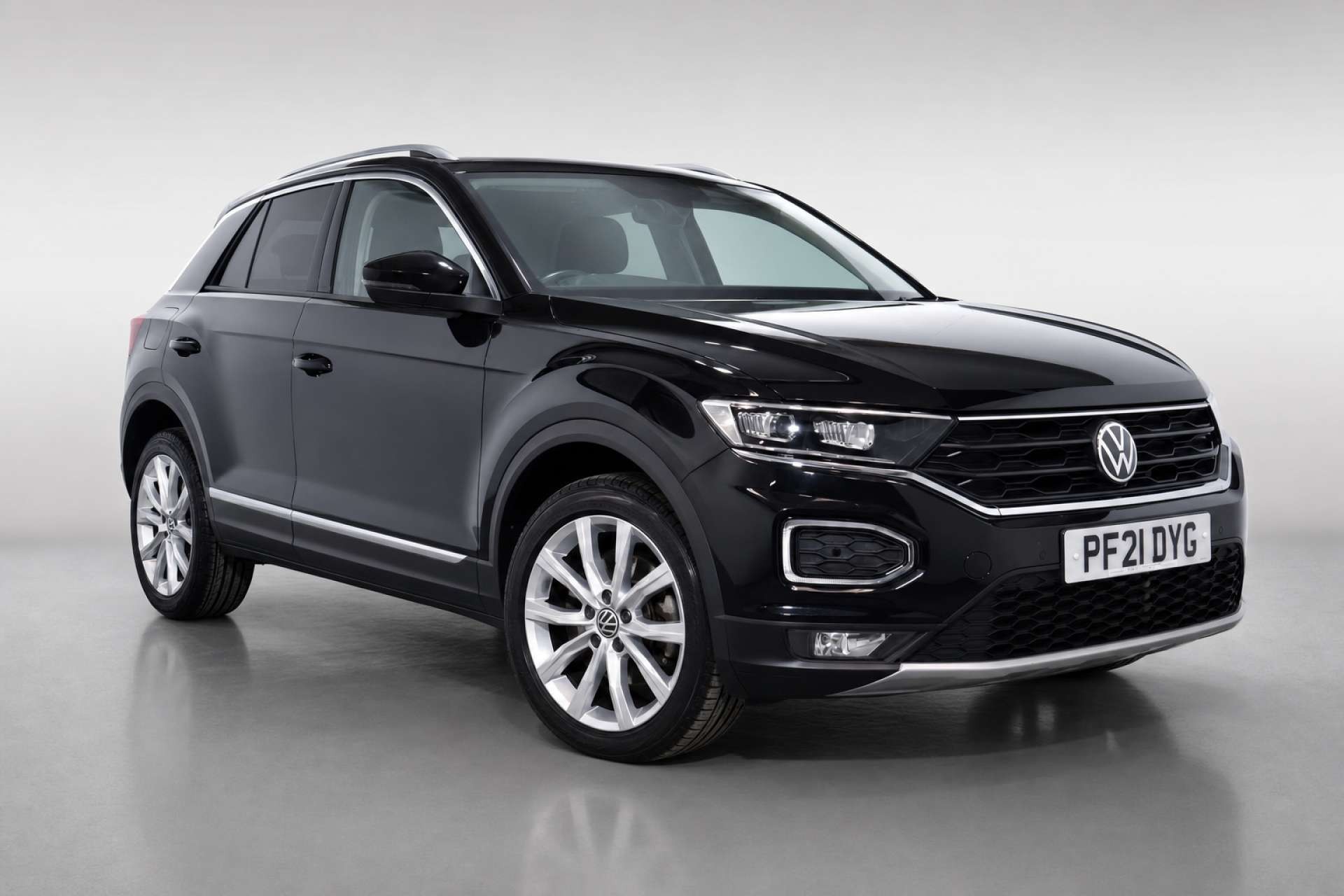 2021 Volkswagen T-Roc 1.5 T-Roc SEL TSi Evo Semi-Auto 5dr for sale at LMC Cars