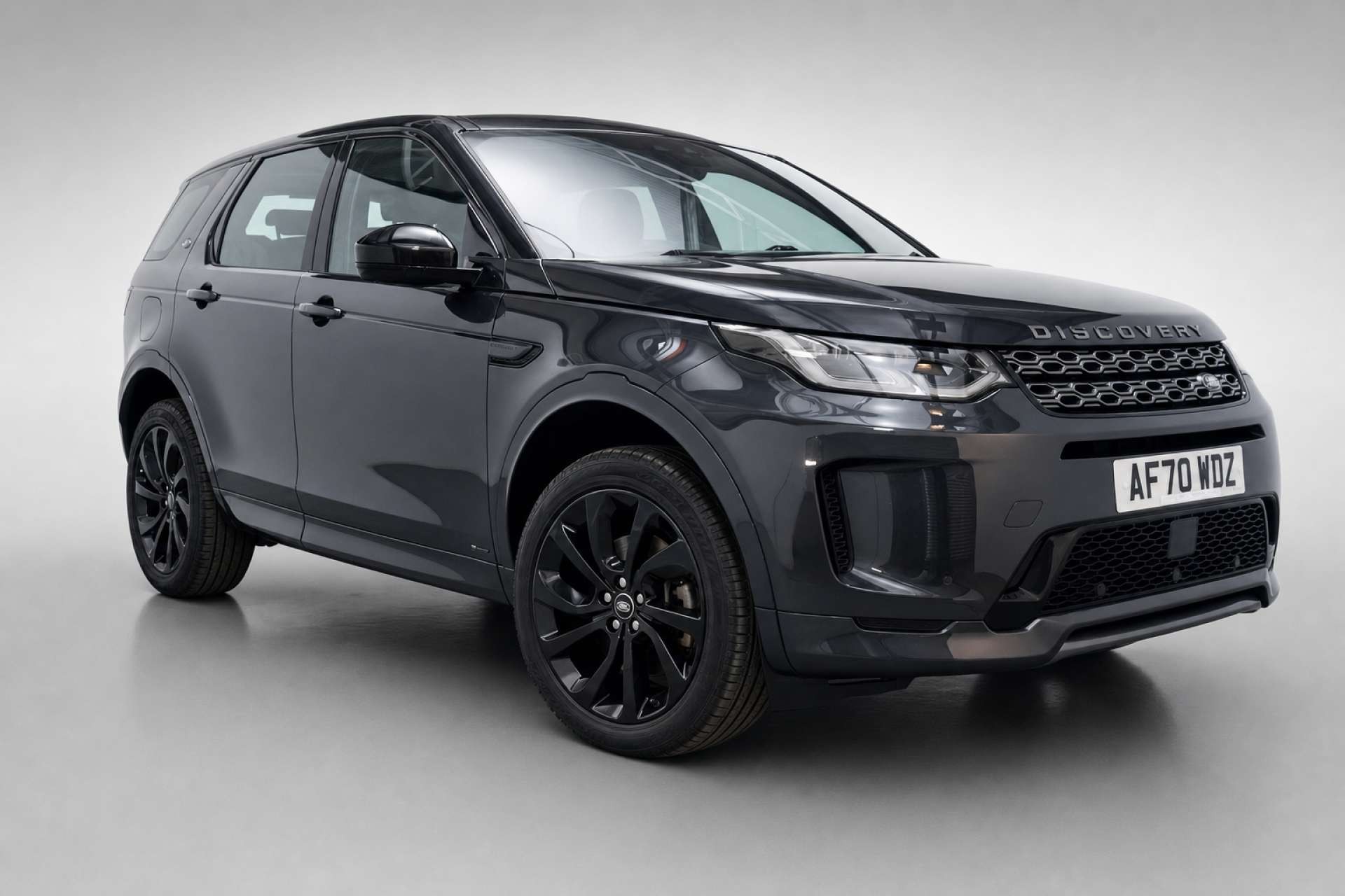 2020 Land Rover Discovery Sport 2.0 Discovery Sport R-Dynamic HSE D Auto 4WD 5dr for sale at LMC Cars