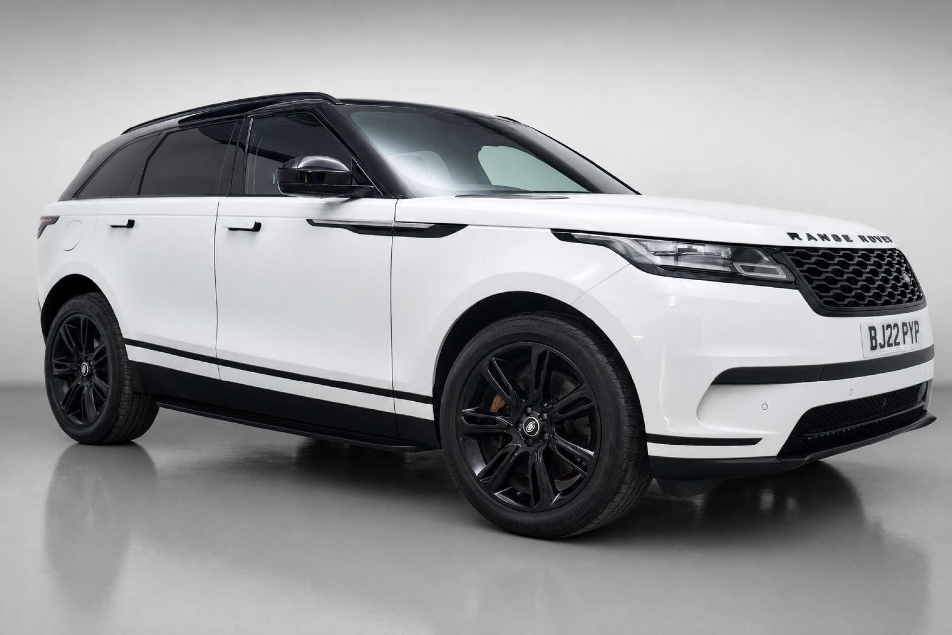 2022 Land Rover Range Rover Velar 2.0 Range Rover Velar SE PHEV Auto 4WD 5dr for sale at LMC Cars
