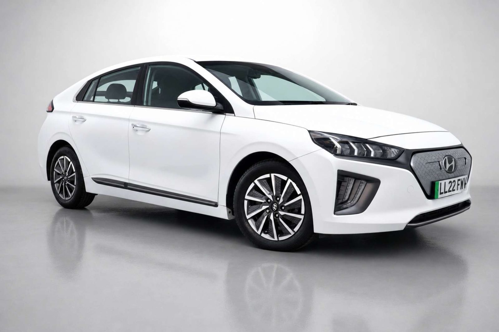 2022 Hyundai Ioniq 38.3kWh Premium Hatchback 5dr Electric Auto (136 ps) for sale at LMC Cars