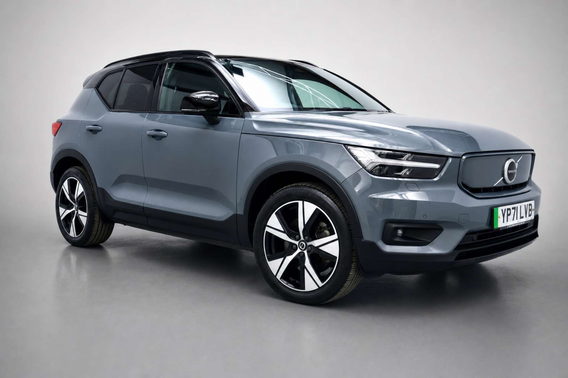 2022 Volvo XC40 Recharge Twin 78kWh Plus SUV 5dr Electric Auto AWD (408 ps) for sale at LMC Cars