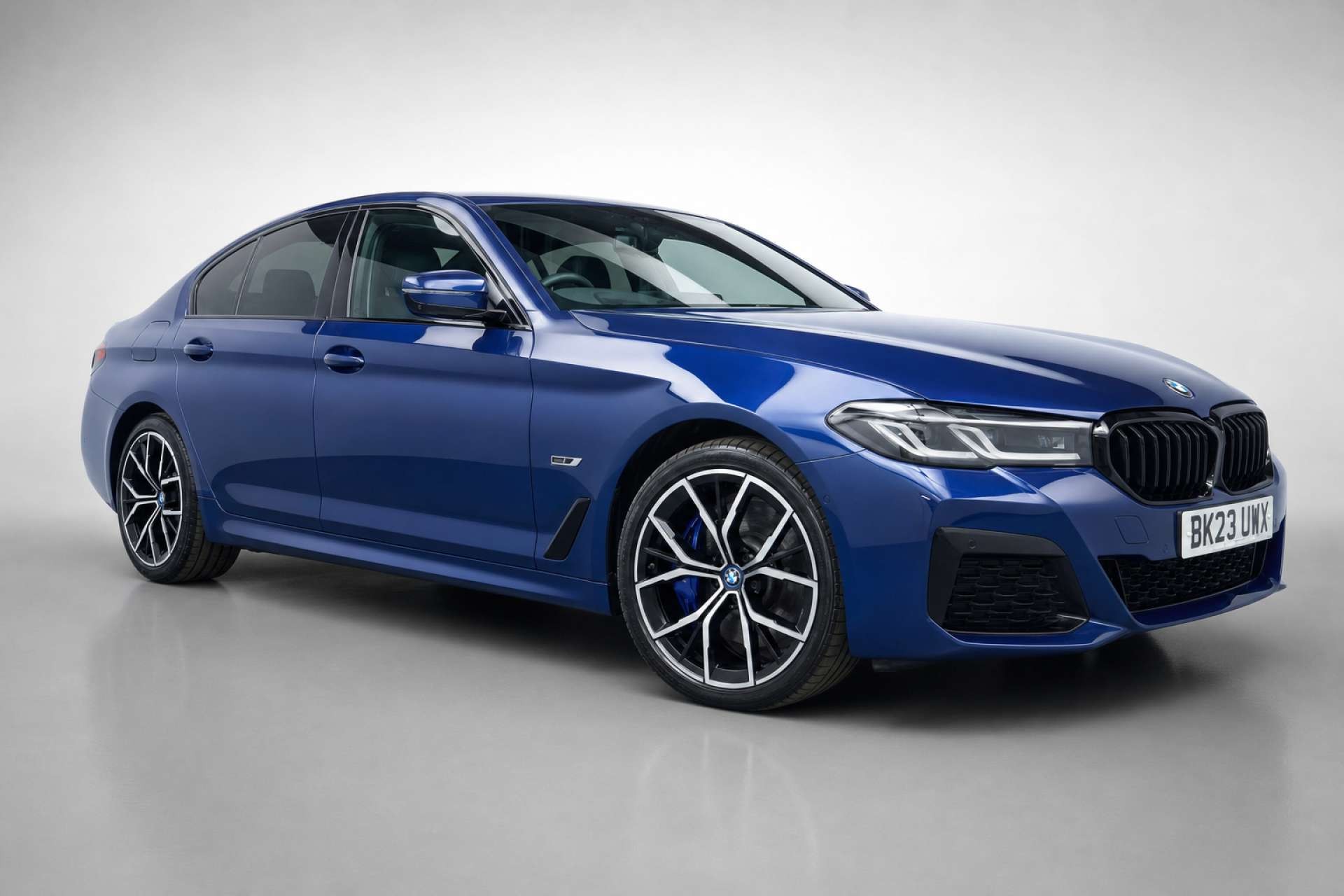 2023 BMW 5 Series 2.0 530e 12kWh M Sport Saloon 4dr Petrol Plug-in Hybrid Steptronic Euro 6 (s/s) (292 ps) for sale at LMC Cars