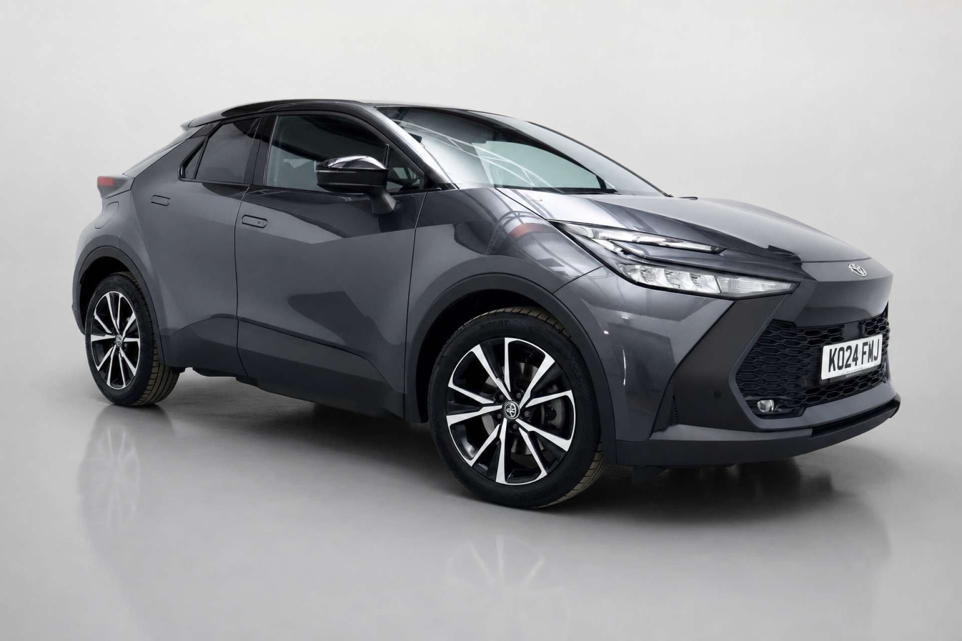 2024 Toyota C-HR 2.0 VVT 13.6kWh Design SUV 5dr Petrol Plug-in Hybrid CVT Euro 6 (s/s) (223 ps) for sale at LMC Cars