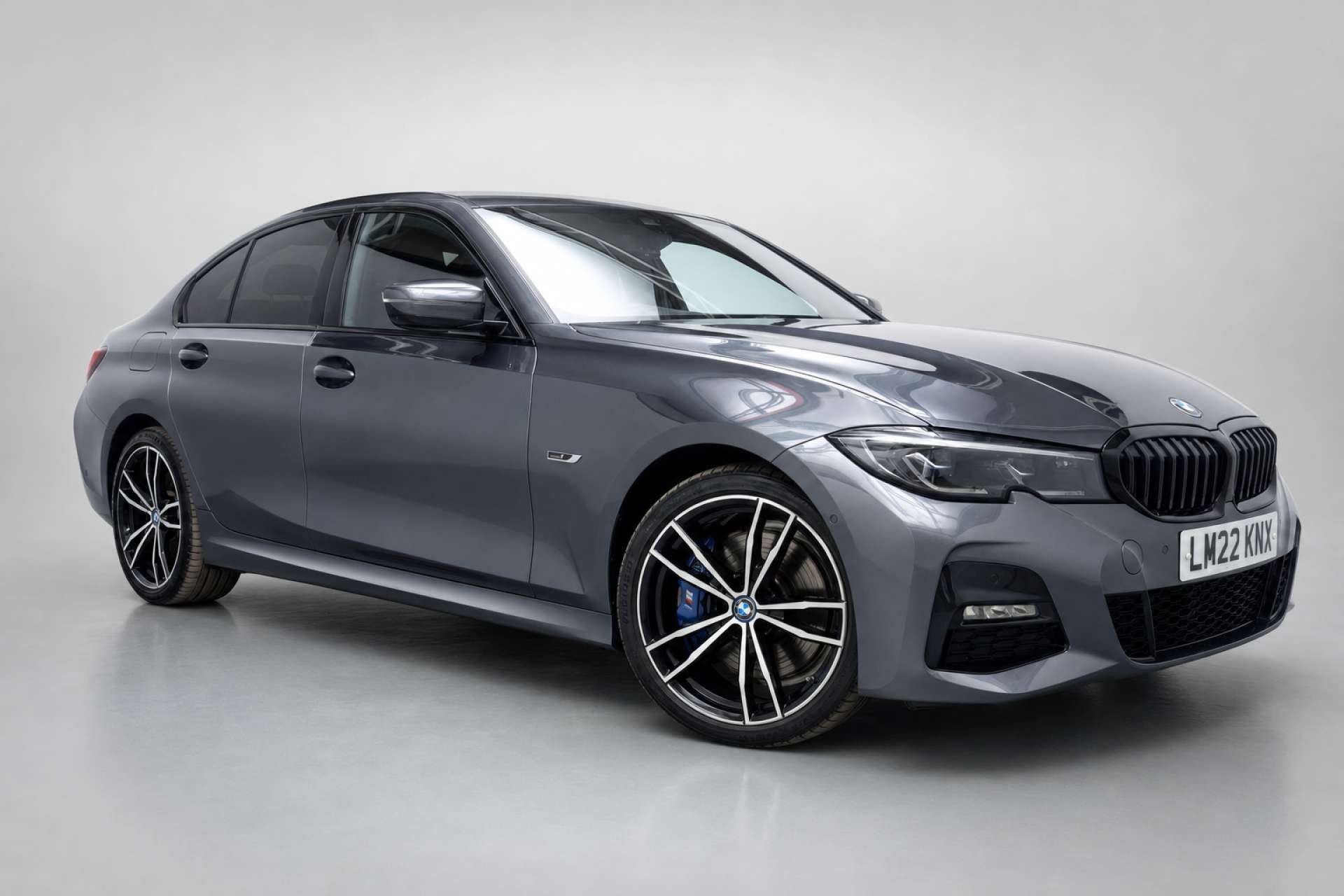 2022 BMW 3 Series 2.0 330e 12kWh M Sport Saloon 4dr Petrol Plug-in Hybrid Auto Euro 6 (s/s) (292 ps) for sale at LMC Cars