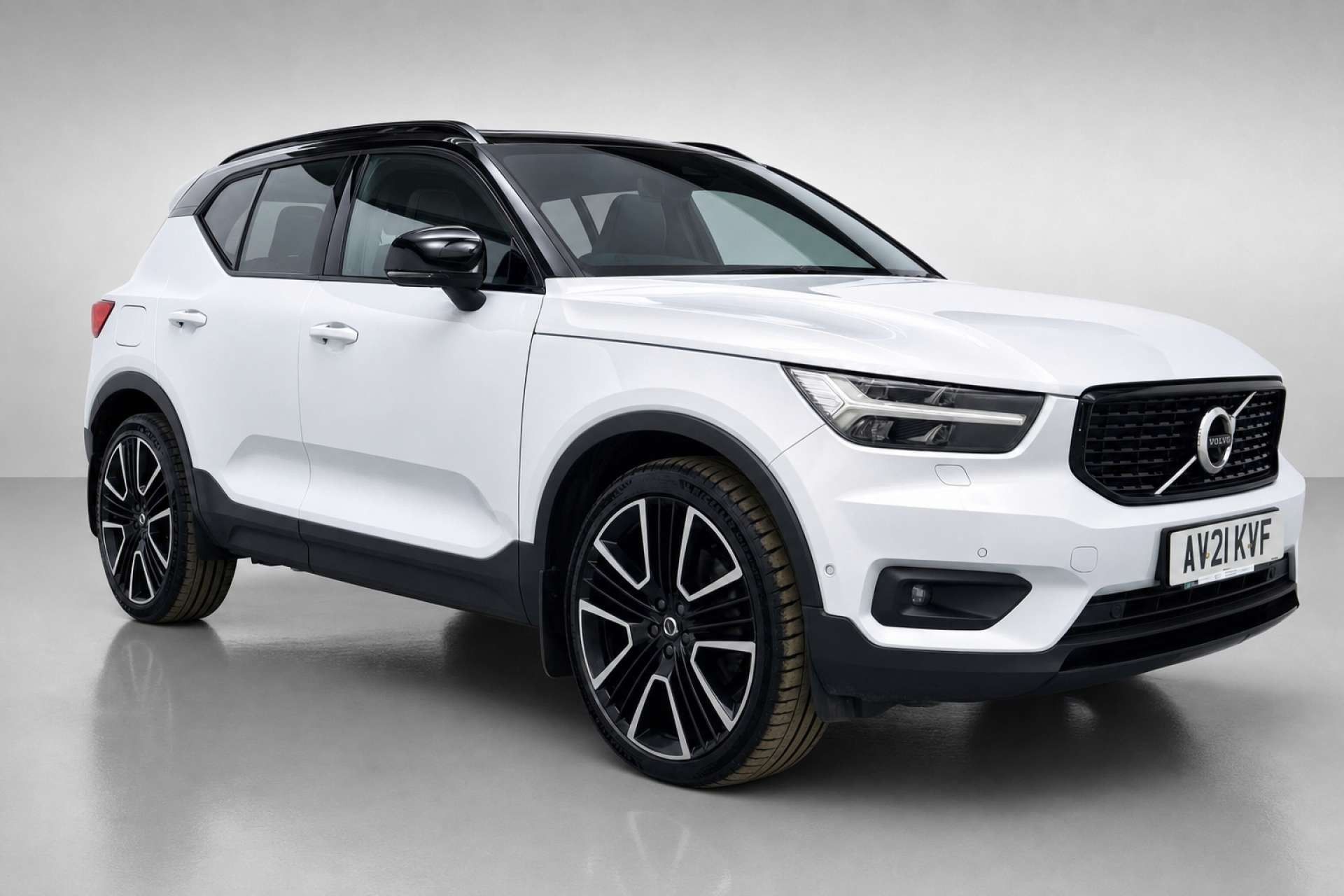 2021 Volvo XC40 1.5h T5 Twin Engine Recharge 10.7kWh R-Design Pro SUV 5dr Petrol Plug-in Hybrid Auto Euro 6 (s/s) (262 ps) for sale at LMC Cars
