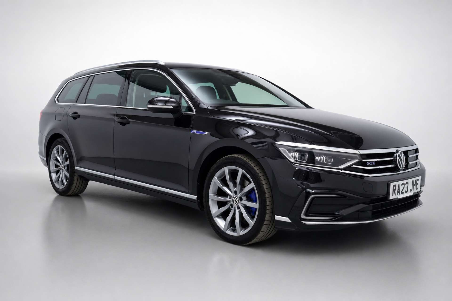 2023 Volkswagen Passat 1.4 TSI 13kWh GTE Advance Estate 5dr Petrol Plug-in Hybrid DSG Euro 6 (s/s) (218 ps) for sale at LMC Cars