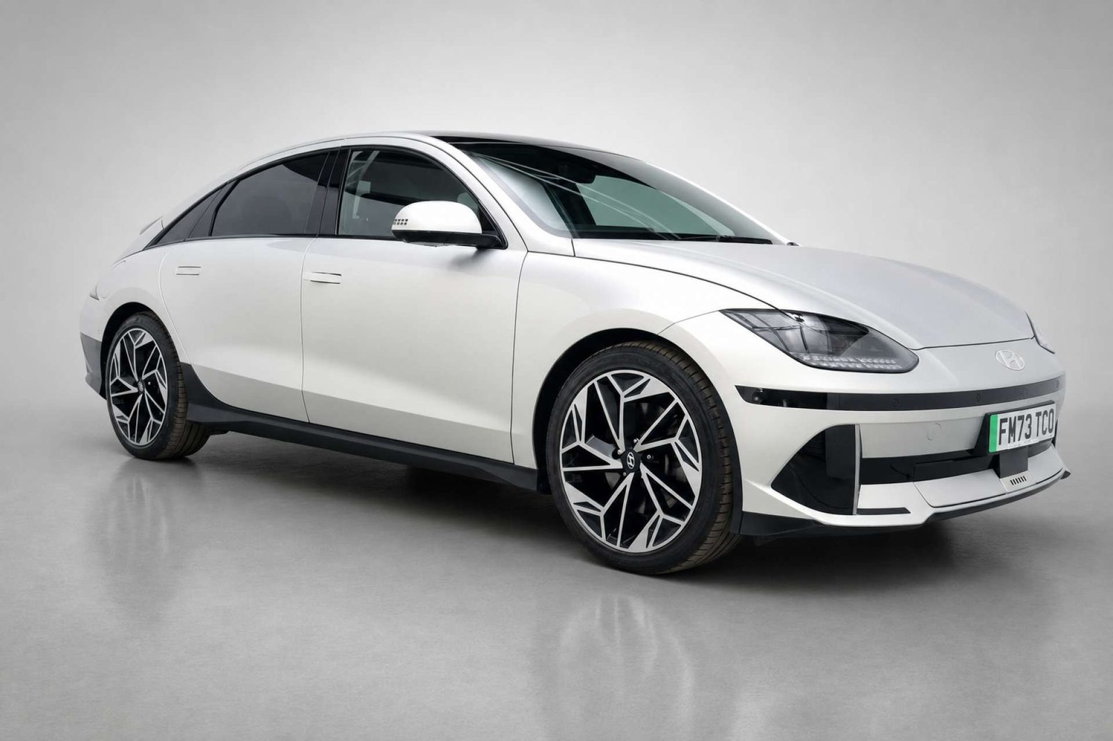 2023 Hyundai Ioniq 6 77.4kWh Ultimate Saloon 4dr Electric Auto (228 ps) for sale at LMC Cars
