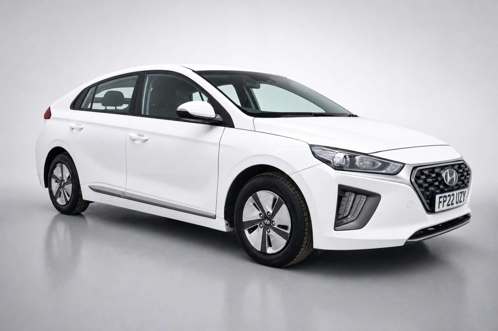 2022 Hyundai Ioniq 1.6 h-GDi SE Connect Hatchback 5dr Petrol Hybrid DCT Euro 6 (s/s) (141 ps) for sale at LMC Cars