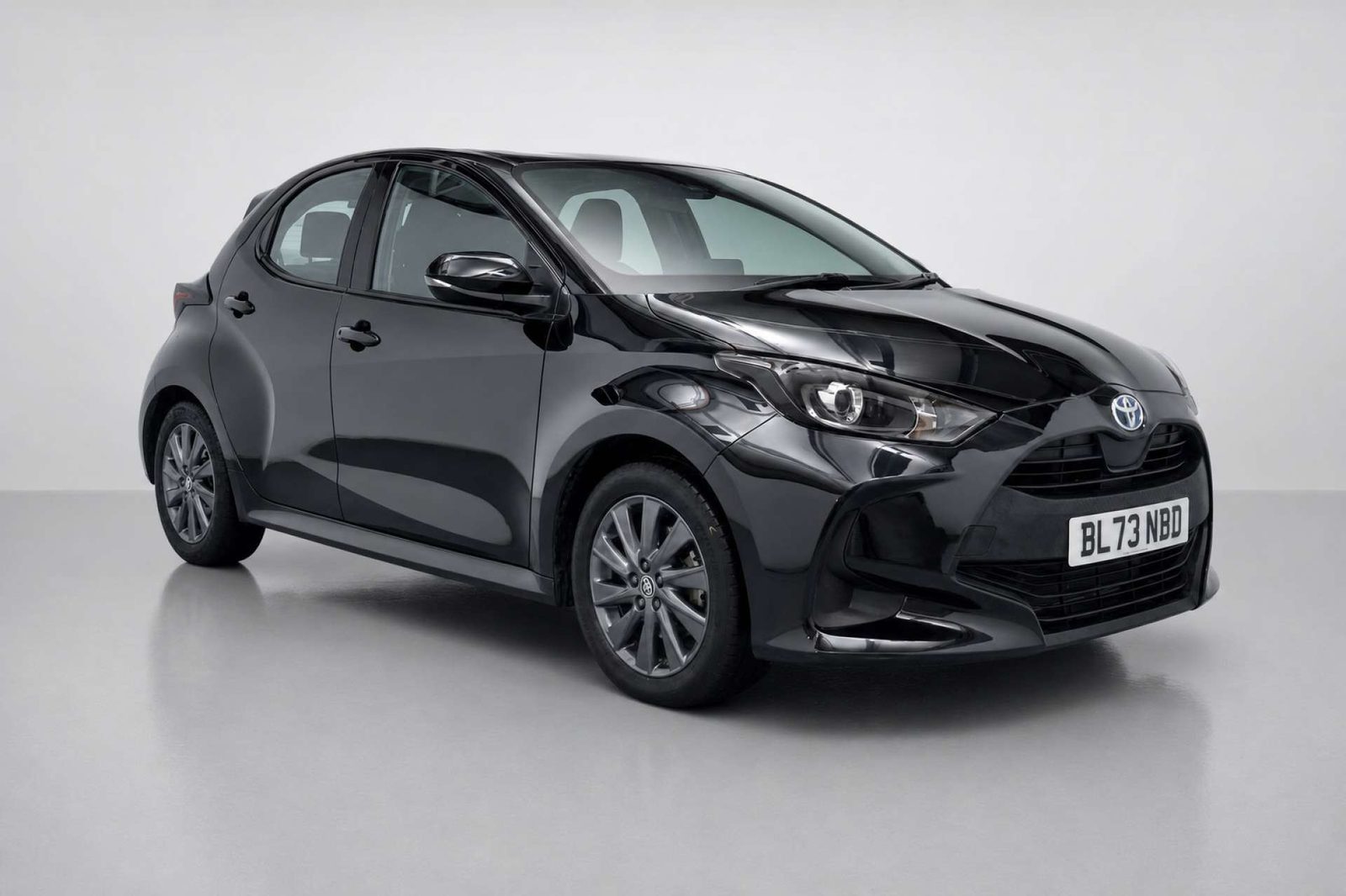 2023 Toyota Yaris 1.5 VVT-h Icon Hatchback 5dr Petrol Hybrid E-CVT Euro 6 (s/s) (116 ps) for sale at LMC Cars