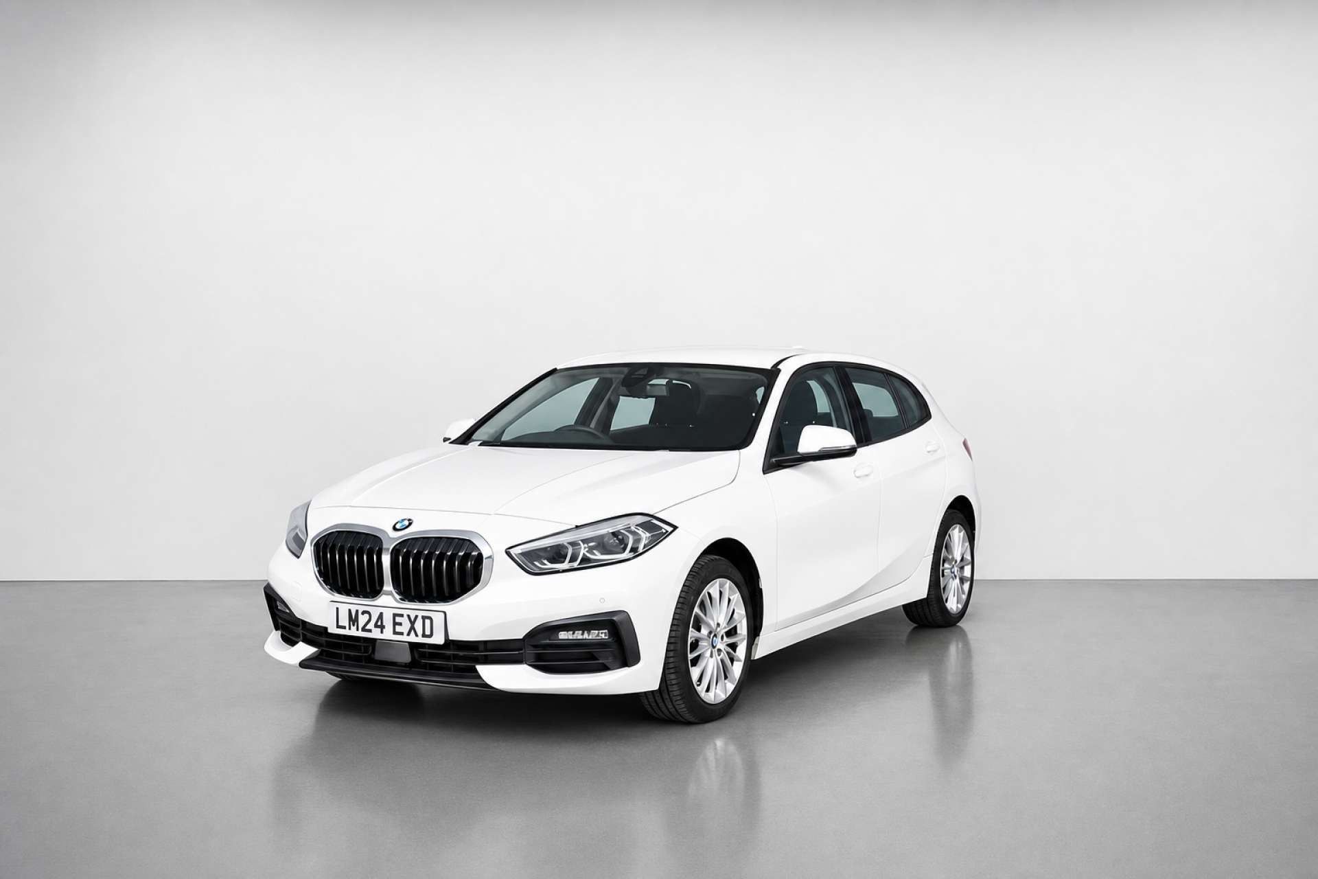 2024 BMW 1 Series 1.5 118i SE (LCP) Hatchback 5dr Petrol DCT Euro 6 (s/s) (136 ps) for sale at LMC Cars