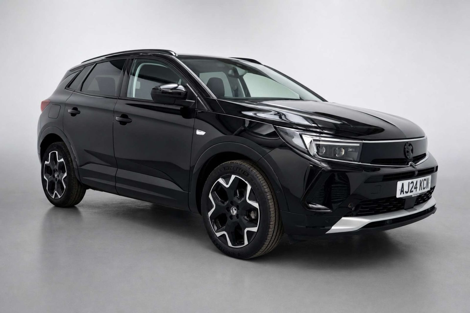 2024 Vauxhall Grandland 1.2 Ultimate SUV 5dr Petrol Hybrid e-DCT Euro 6 (s/s) (136 ps) for sale at LMC Cars