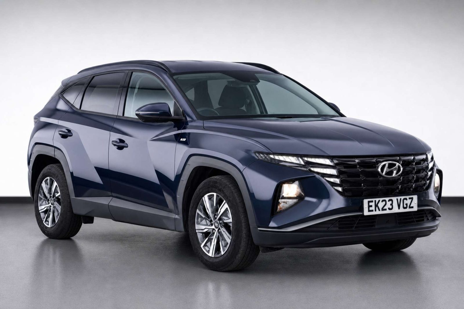 2023 Hyundai Tucson 1.6 T-GDi MHEV SE Connect SUV 5dr Petrol Hybrid DCT Euro 6 (s/s) (150 ps) for sale at LMC Cars