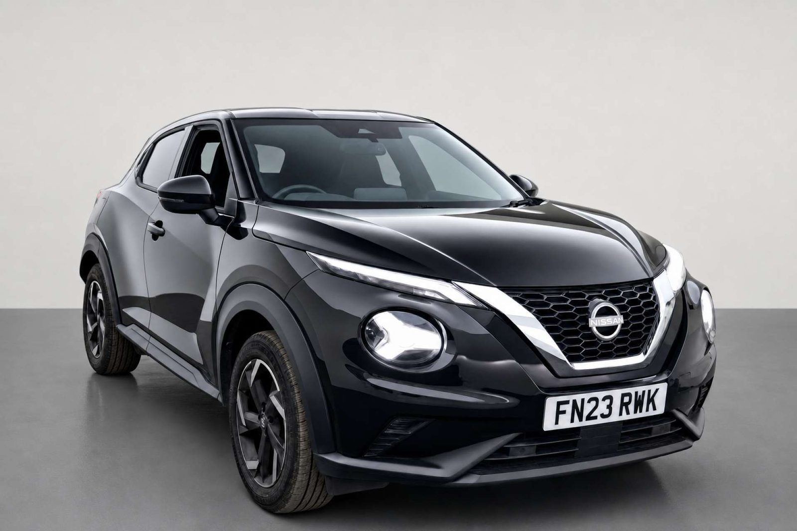 2023 Nissan Juke 1.0 DIG-T N-Connecta SUV 5dr Petrol DCT Auto Euro 6 (s/s) (114 ps) for sale at LMC Cars
