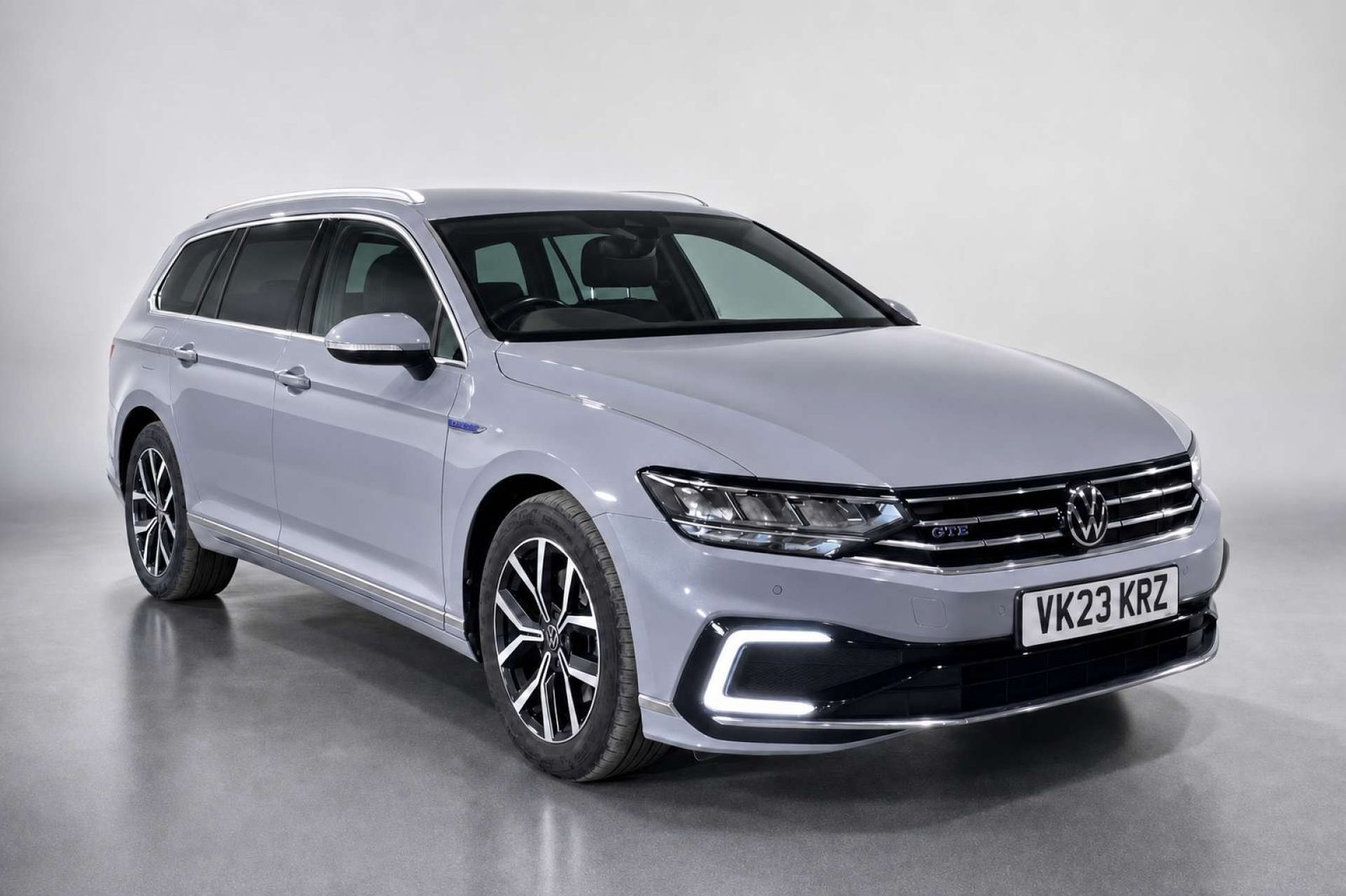2023 Volkswagen Passat 1.4 TSI 13kWh GTE Estate 5dr Petrol Plug-in Hybrid DSG Euro 6 (s/s) (218 ps) for sale at LMC Cars