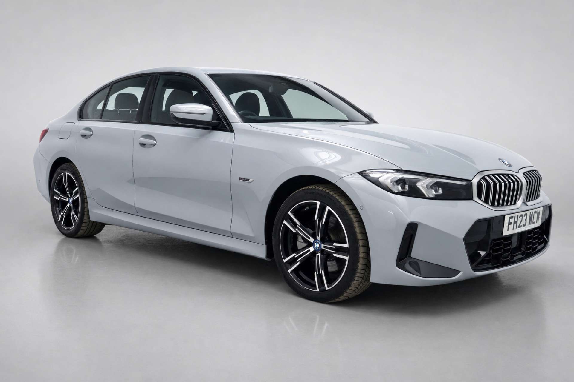 2023 BMW 3 Series 2.0 330e 12kWh M Sport Saloon 4dr Petrol Plug-in Hybrid Auto Euro 6 (s/s) (292 ps) for sale at LMC Cars