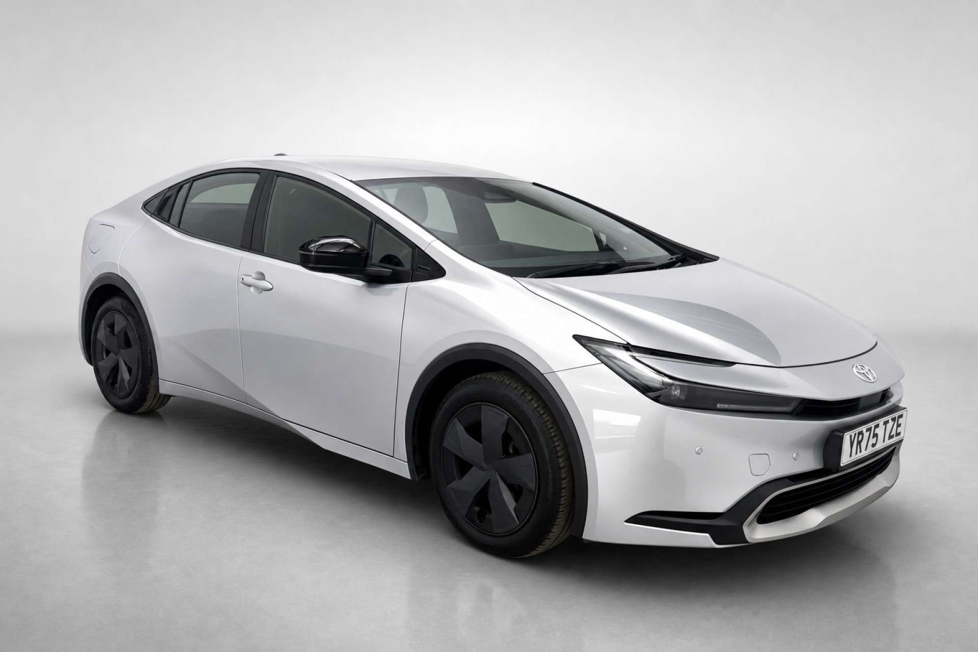 2025 Toyota Prius 2.0 13.6kWh Design Hatchback 5dr Petrol Plug-in Hybrid CVT Euro 6 (s/s) (223 ps) for sale at LMC Cars