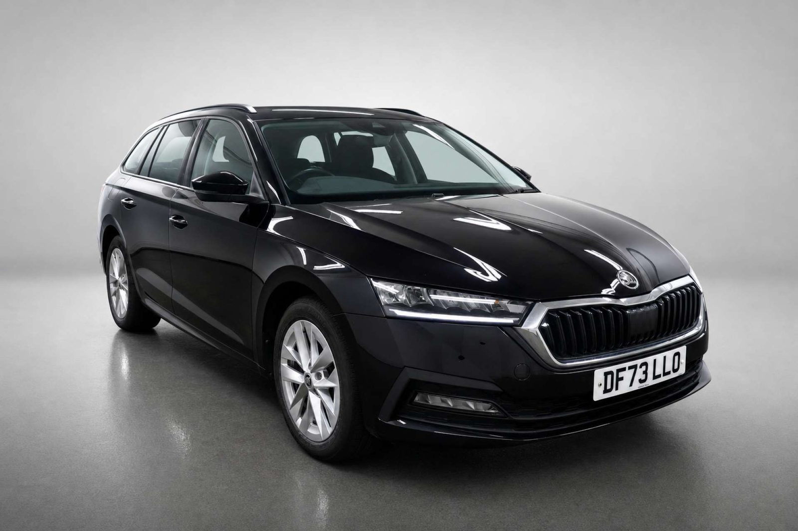 2023 Skoda Octavia 1.4 TSI iV 13kWh SE Technology Estate 5dr Petrol Plug-in Hybrid DSG Euro 6 (s/s) (204 ps) for sale at LMC Cars