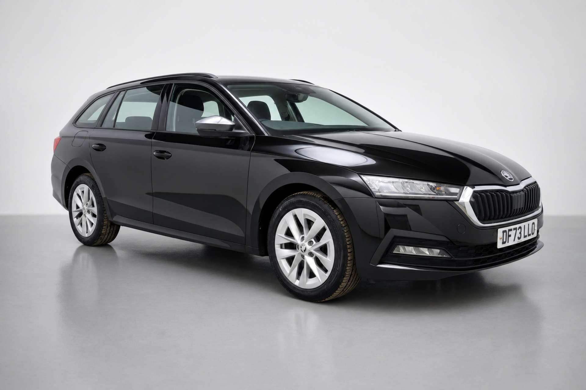 2023 Skoda Octavia 1.4 TSI iV 13kWh SE Technology Estate 5dr Petrol Plug-in Hybrid DSG Euro 6 (s/s) (204 ps) for sale at LMC Cars