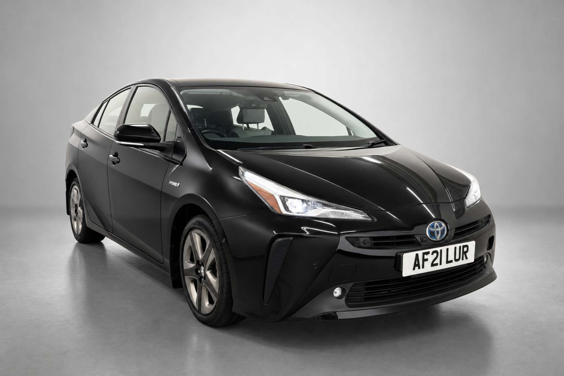 2021 Toyota Prius 1.8 VVT-h GPF Excel Hatchback 5dr Petrol Hybrid CVT Euro 6 (s/s) (15in Alloy) (122 ps) for sale at LMC Cars