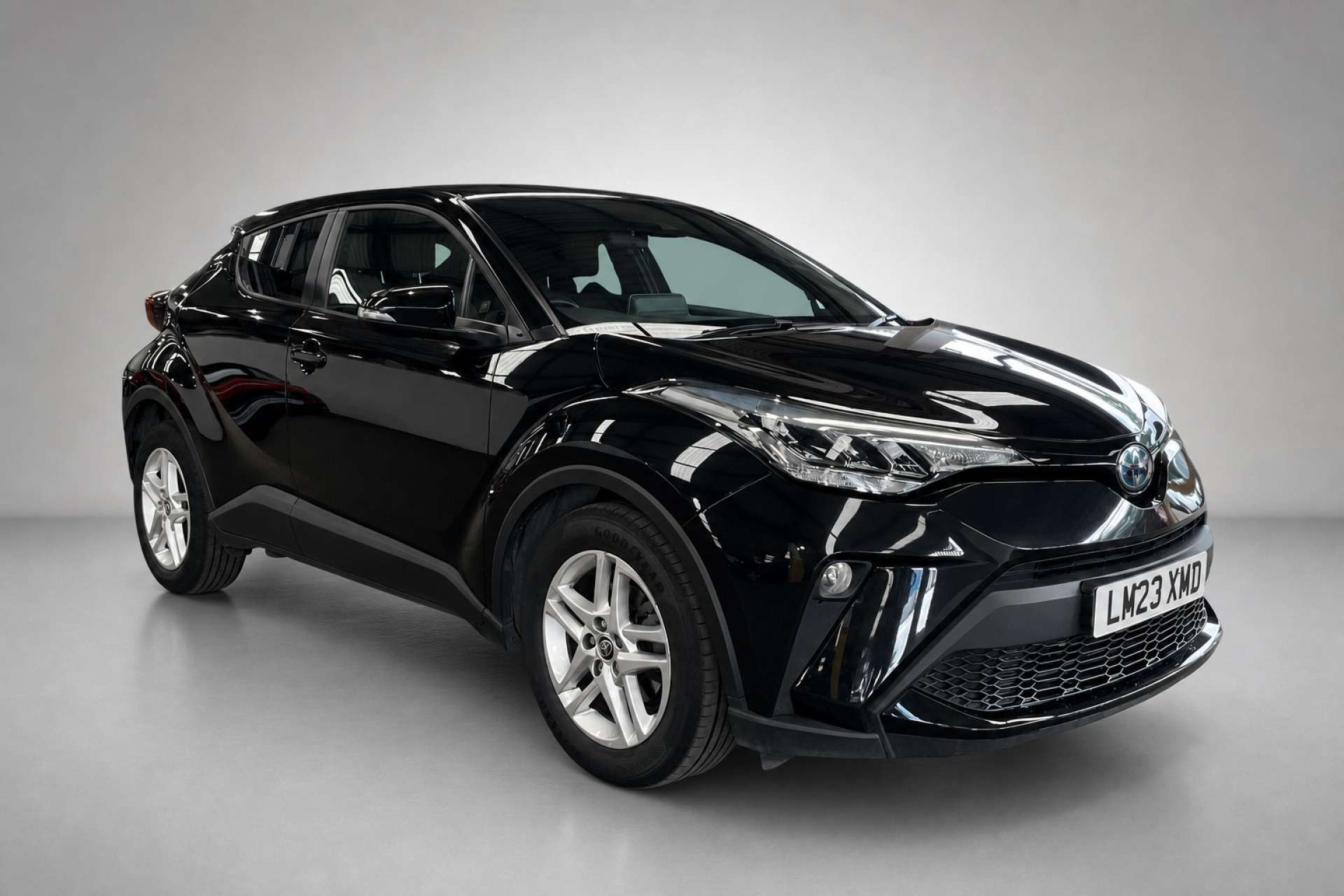 2023 Toyota C-HR 1.8 VVT-h GPF Icon SUV 5dr Petrol Hybrid CVT Euro 6 (s/s) (122 ps) for sale at LMC Cars