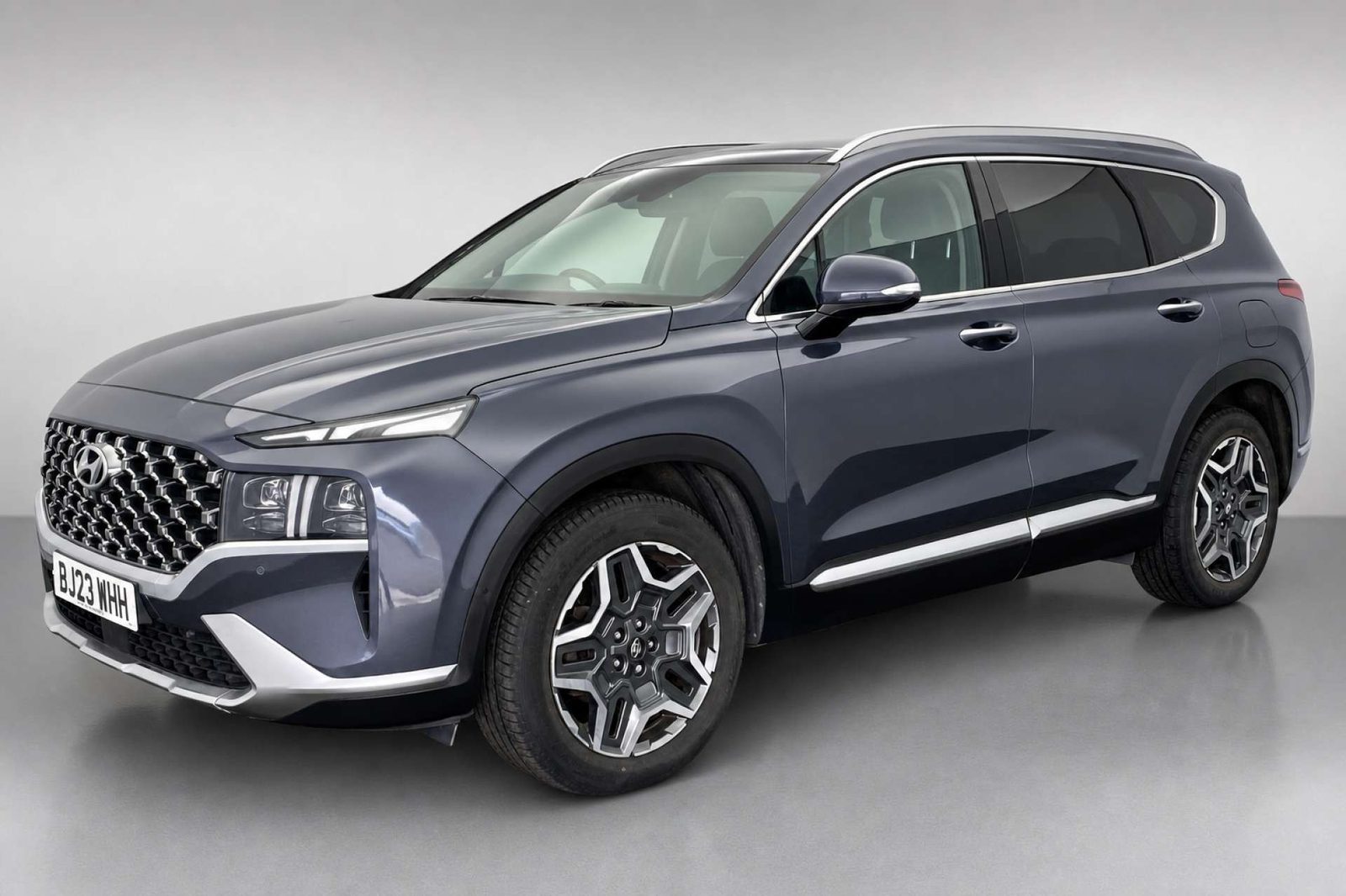 2023 Hyundai Santa FE 1.6 h T-GDi Ultimate SUV 5dr Petrol Hybrid Auto 4WD Euro 6 (s/s) (230 ps) for sale at LMC Cars