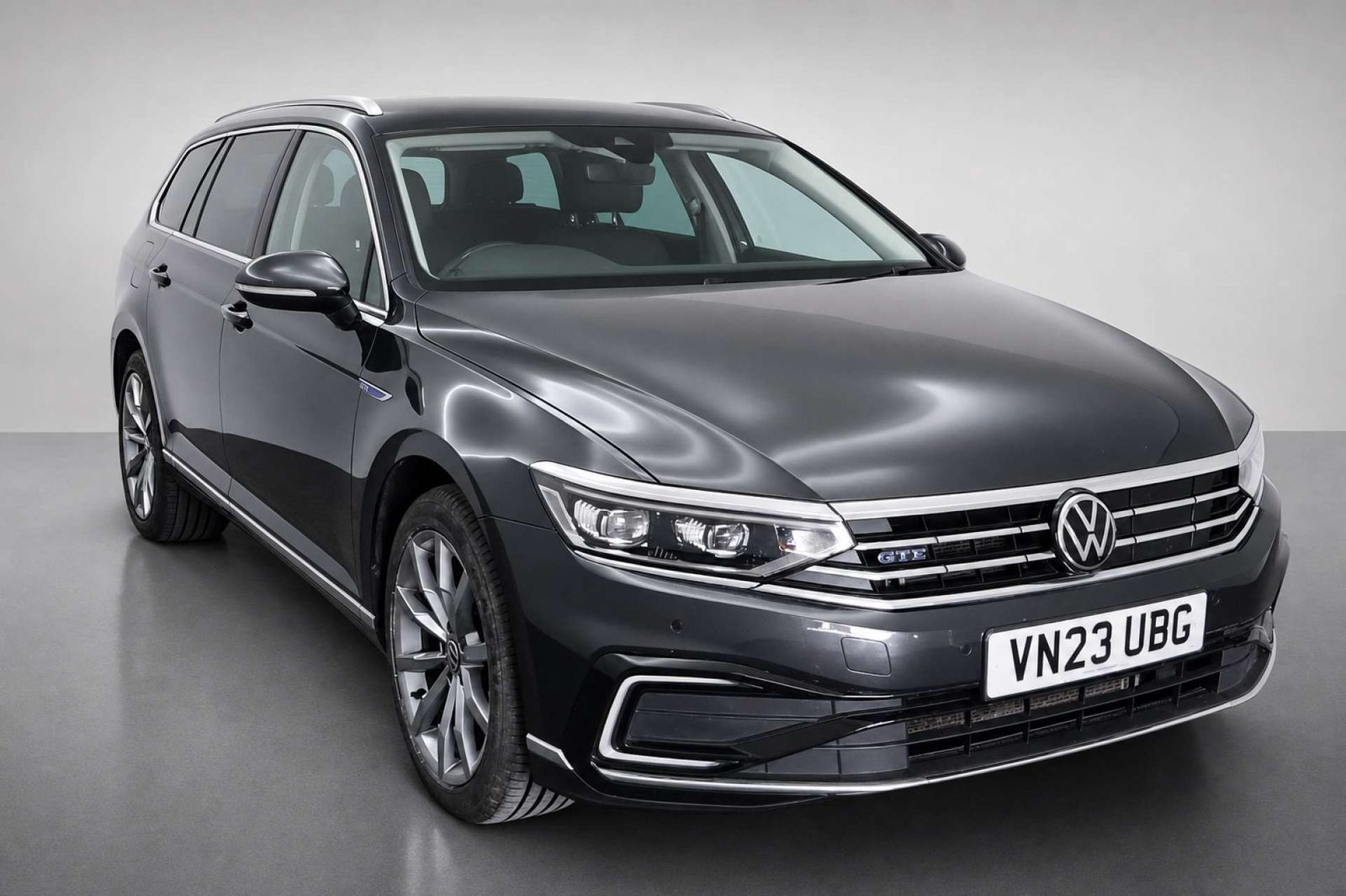 2023 Volkswagen Passat 1.4 TSI 13kWh GTE Advance Estate 5dr Petrol Plug-in Hybrid DSG Euro 6 (s/s) (218 ps) for sale at LMC Cars