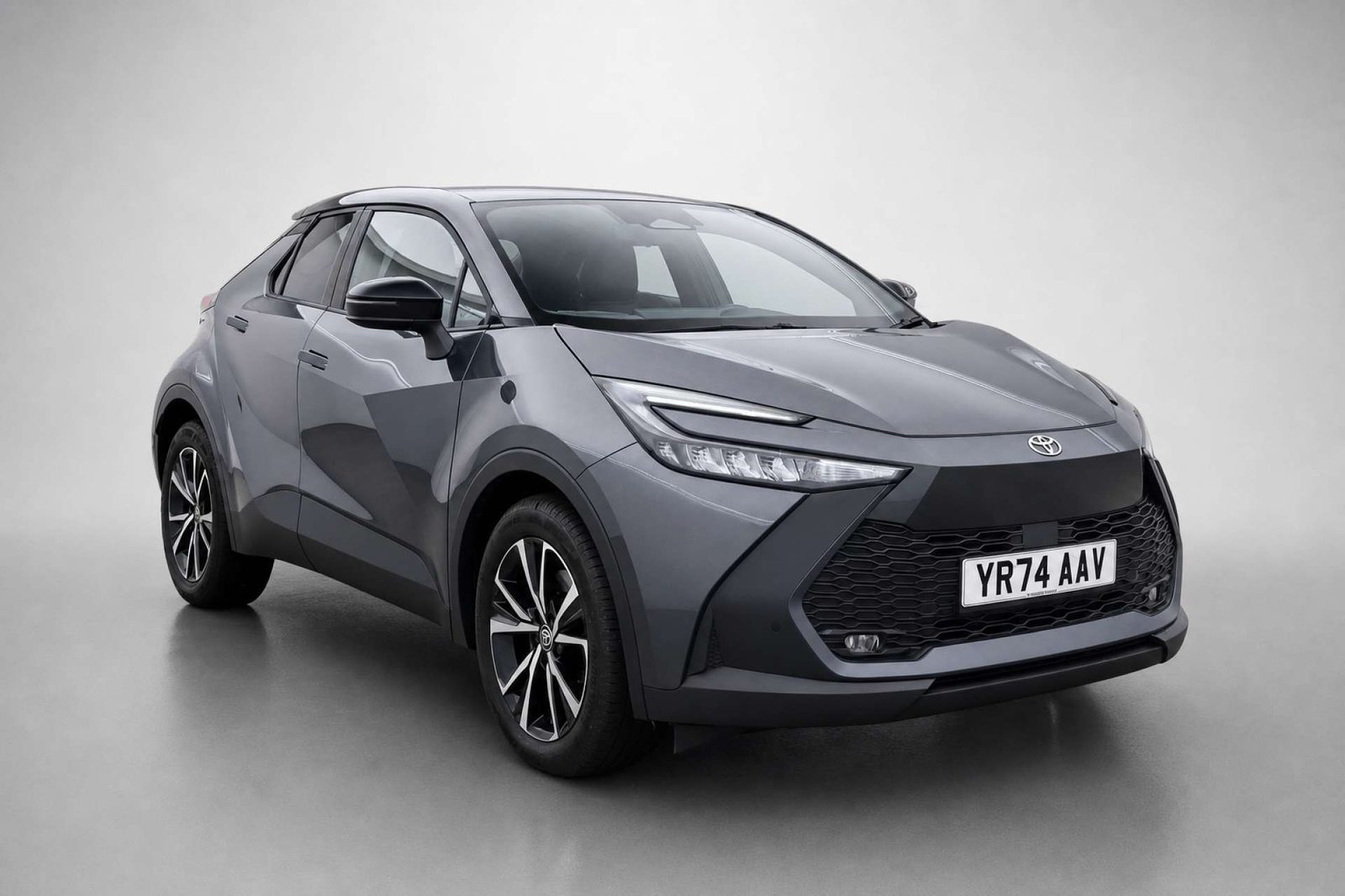 2024 Toyota C-HR 2.0 VVT 13.6kWh Design SUV 5dr Petrol Plug-in Hybrid CVT Euro 6 (s/s) (223 ps) for sale at LMC Cars