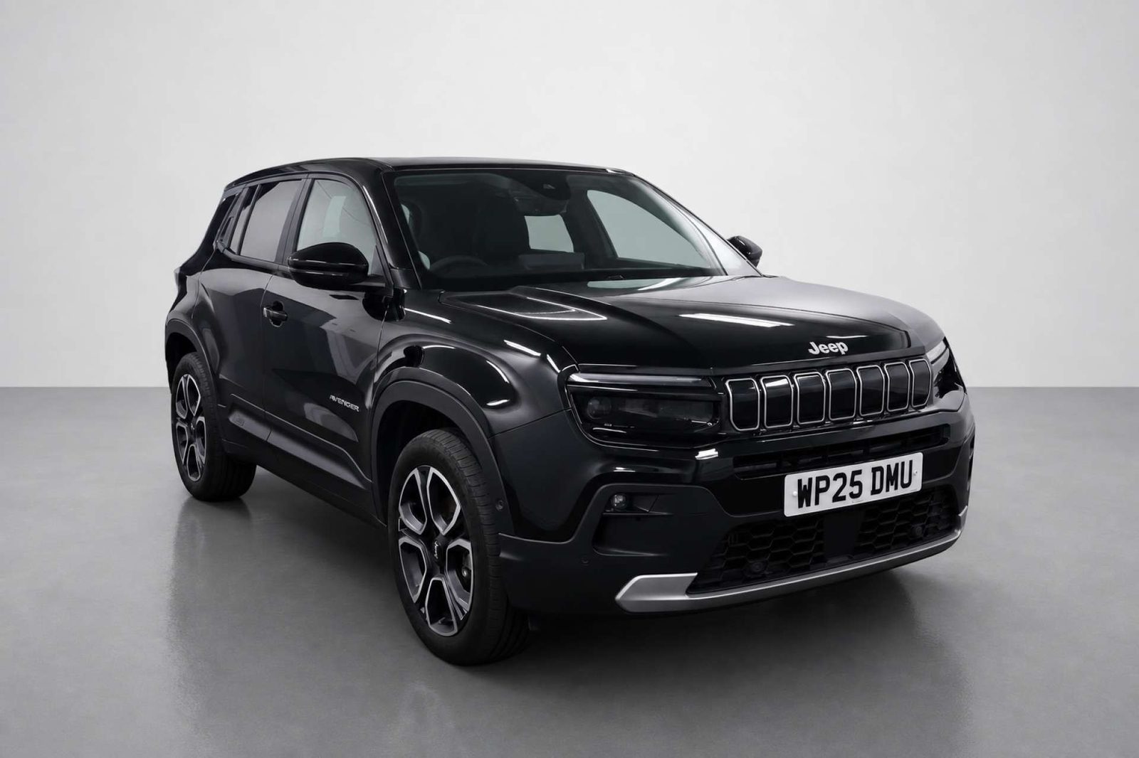 2025 Jeep Avenger 1.2 e-Hybrid Summit SUV 5dr Petrol Hybrid e-DCT Euro 6 (s/s) (100 ps) for sale at LMC Cars