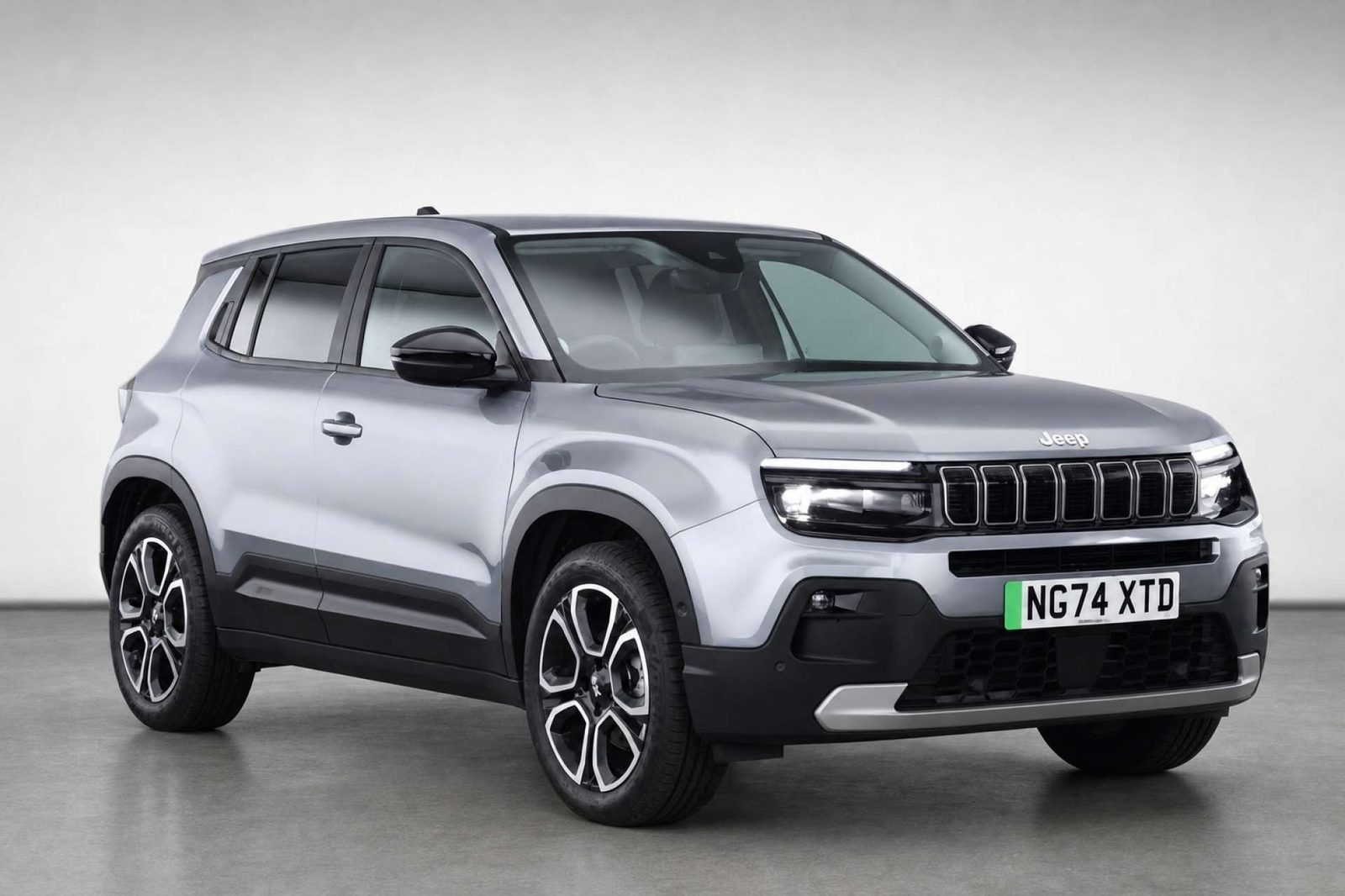2025 Jeep Avenger 54kWh Summit SUV 5dr Electric Auto (156 ps) for sale at LMC Cars