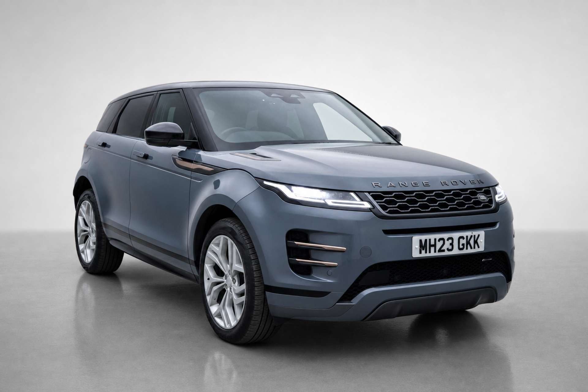 2023 Land Rover Range Rover Evoque 2.0 P250 MHEV R-Dynamic SE SUV 5dr Petrol Auto 4WD Euro 6 (s/s) (249 ps) for sale at LMC Cars