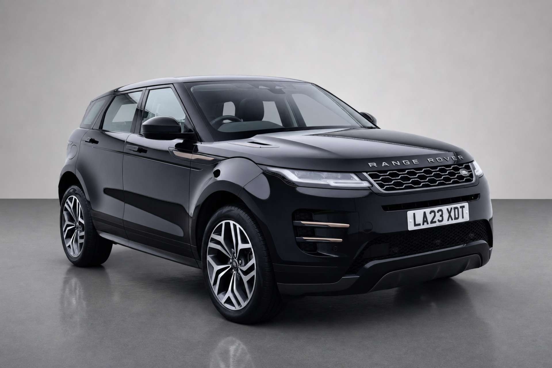 2023 Land Rover Range Rover Evoque 1.5 P300e 12.2kWh R-Dynamic HSE SUV 5dr Petrol Plug-in Hybrid Auto 4WD Euro 6 (s/s) (309 ps) for sale at LMC Cars