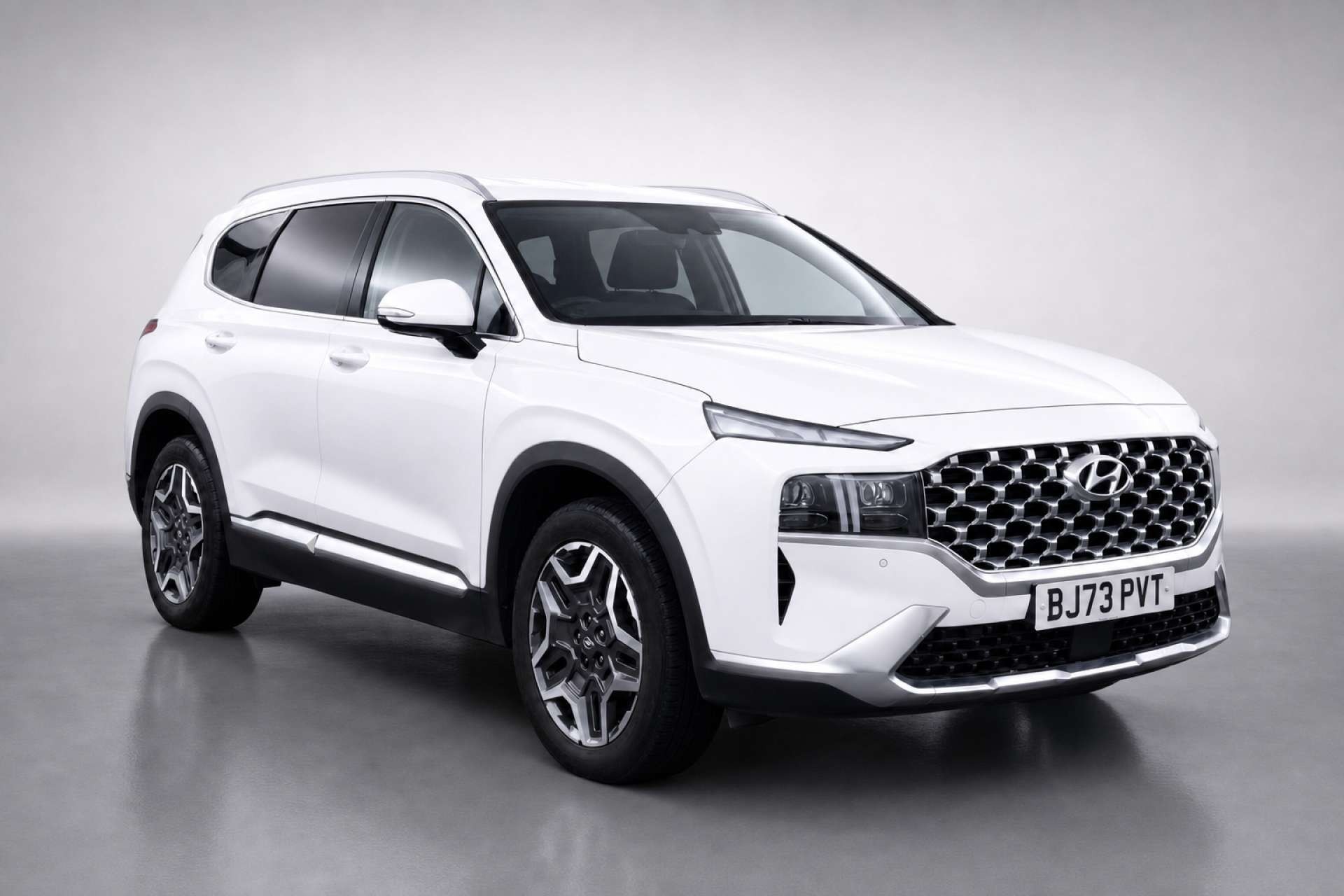 2023 Hyundai Santa FE 1.6 T-GDi 13.8kWh Premium SUV 5dr Petrol Plug-in Hybrid Auto 4WD Euro 6 (s/s) (265 ps) for sale at LMC Cars