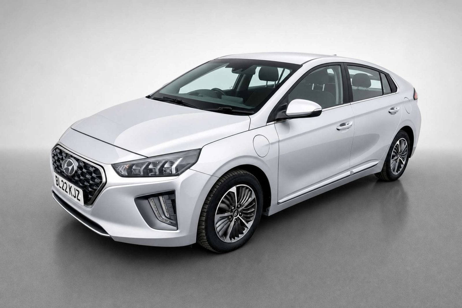2022 Hyundai Ioniq 1.6 h-GDi 8.9kWh Premium Hatchback 5dr Petrol Plug-in Hybrid DCT Euro 6 (s/s) (141 ps) for sale at LMC Cars
