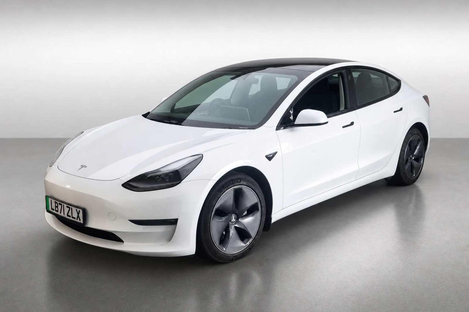 2022 Tesla Model 3 (Dual Motor) Long Range Saloon 4dr Electric Auto 4WDE (346 ps) for sale at LMC Cars