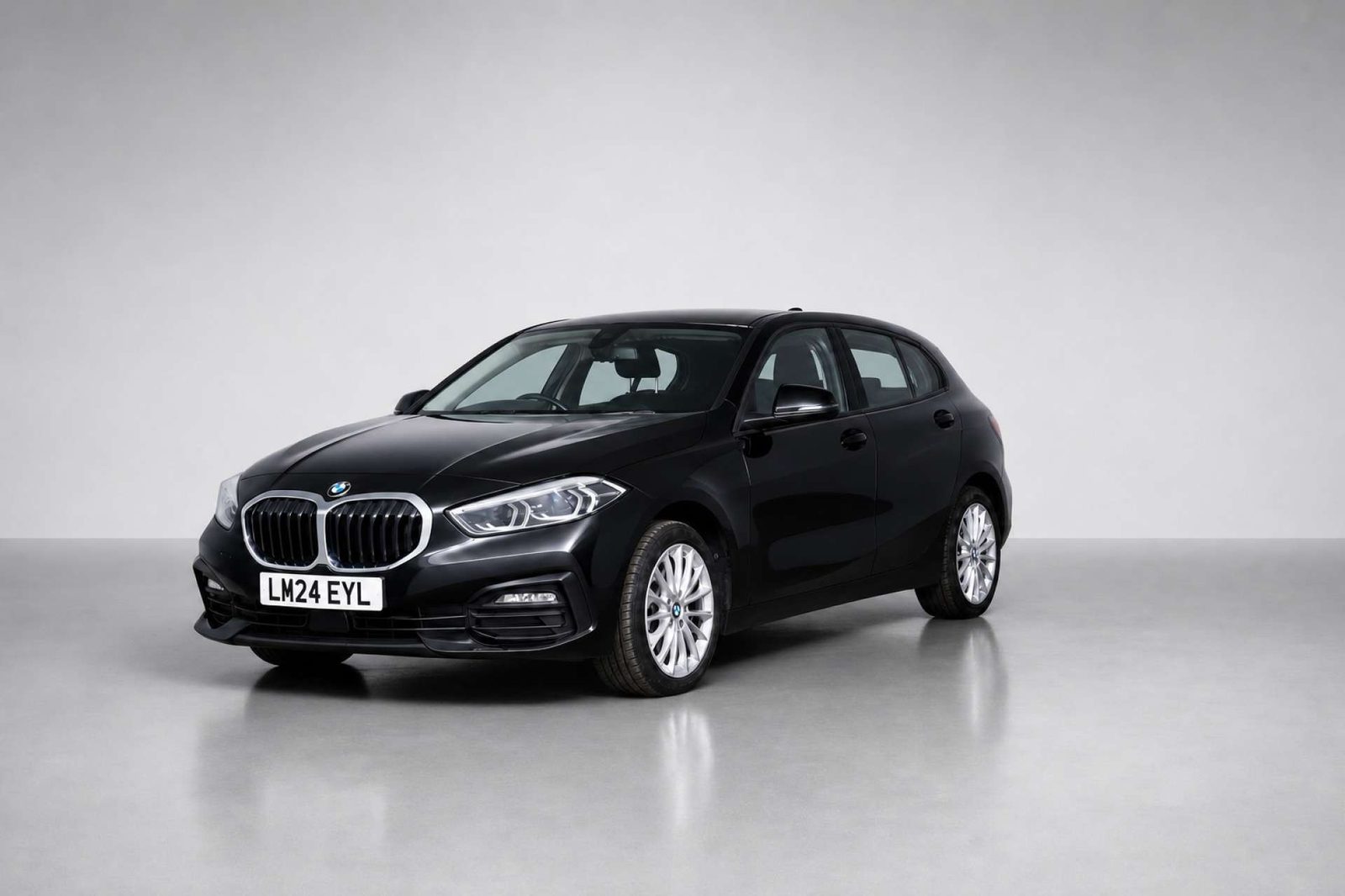2024 BMW 1 Series 1.5 118i SE (LCP) Hatchback 5dr Petrol DCT Euro 6 (s/s) (136 ps) for sale at LMC Cars