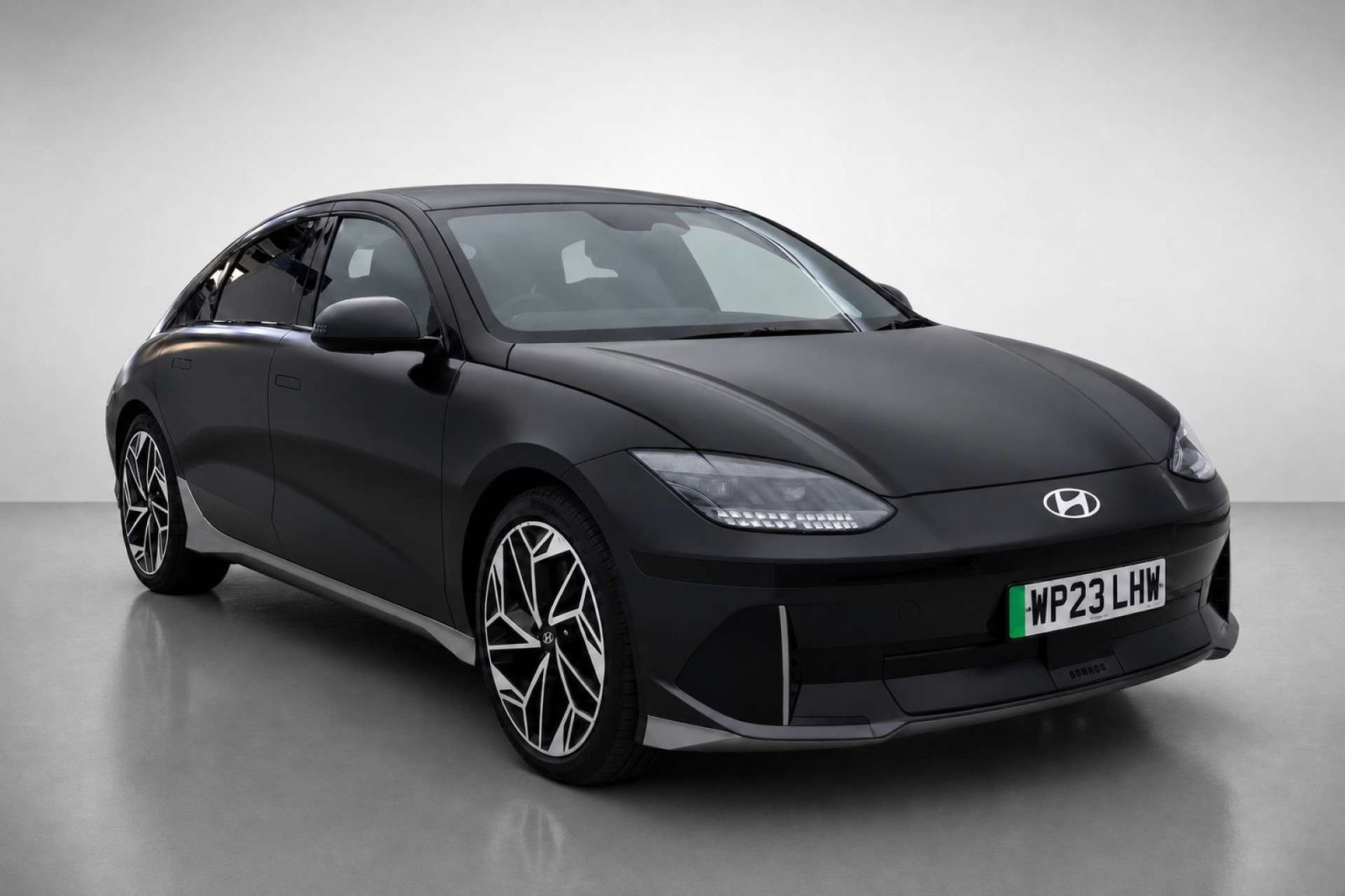 2023 Hyundai Ioniq 6 77.4kWh Premium Saloon 4dr Electric Auto (228 ps) for sale at LMC Cars