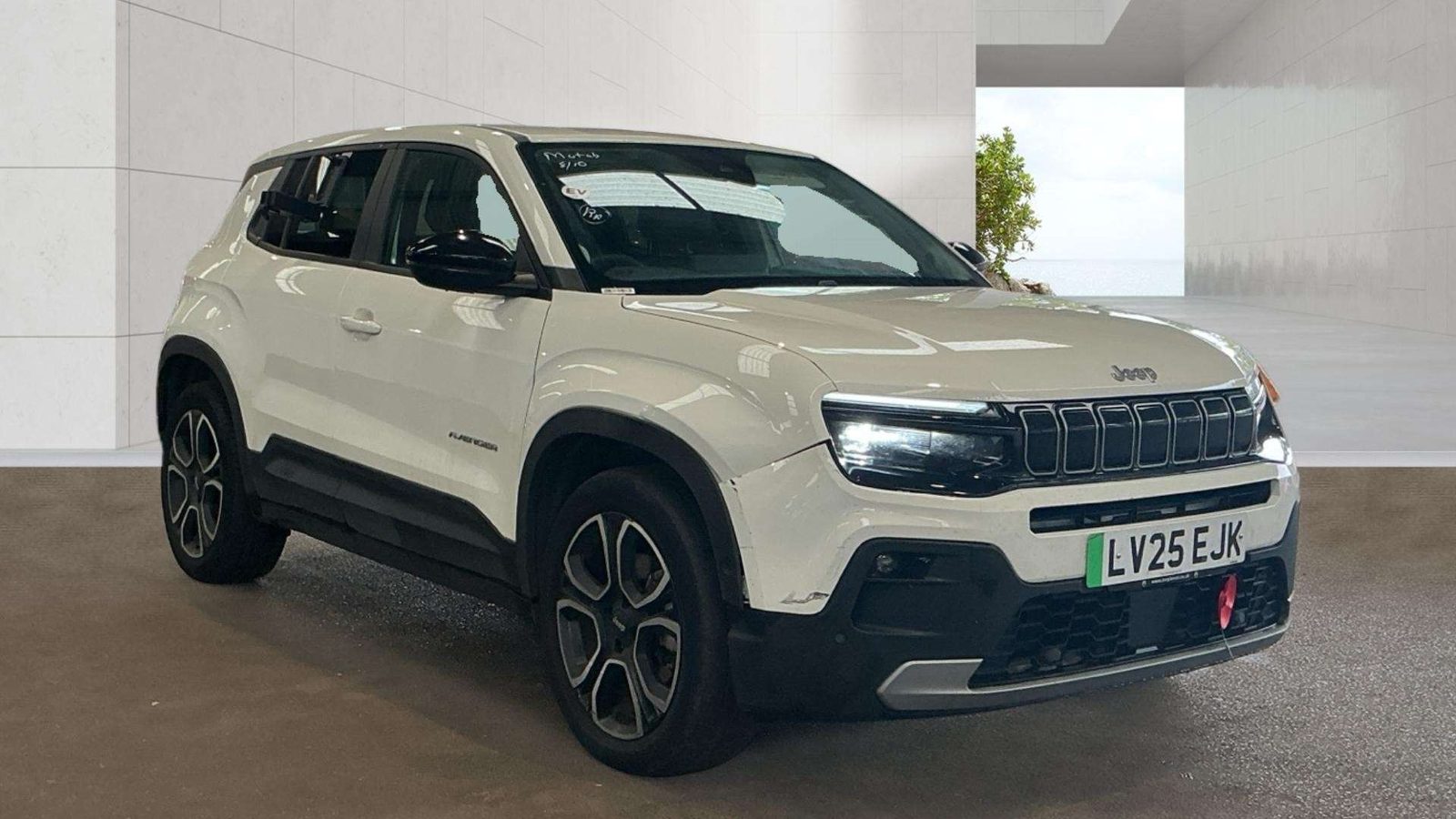 2025 Jeep Avenger 54kWh Summit SUV 5dr Electric Auto (156 ps) for sale at LMC Cars