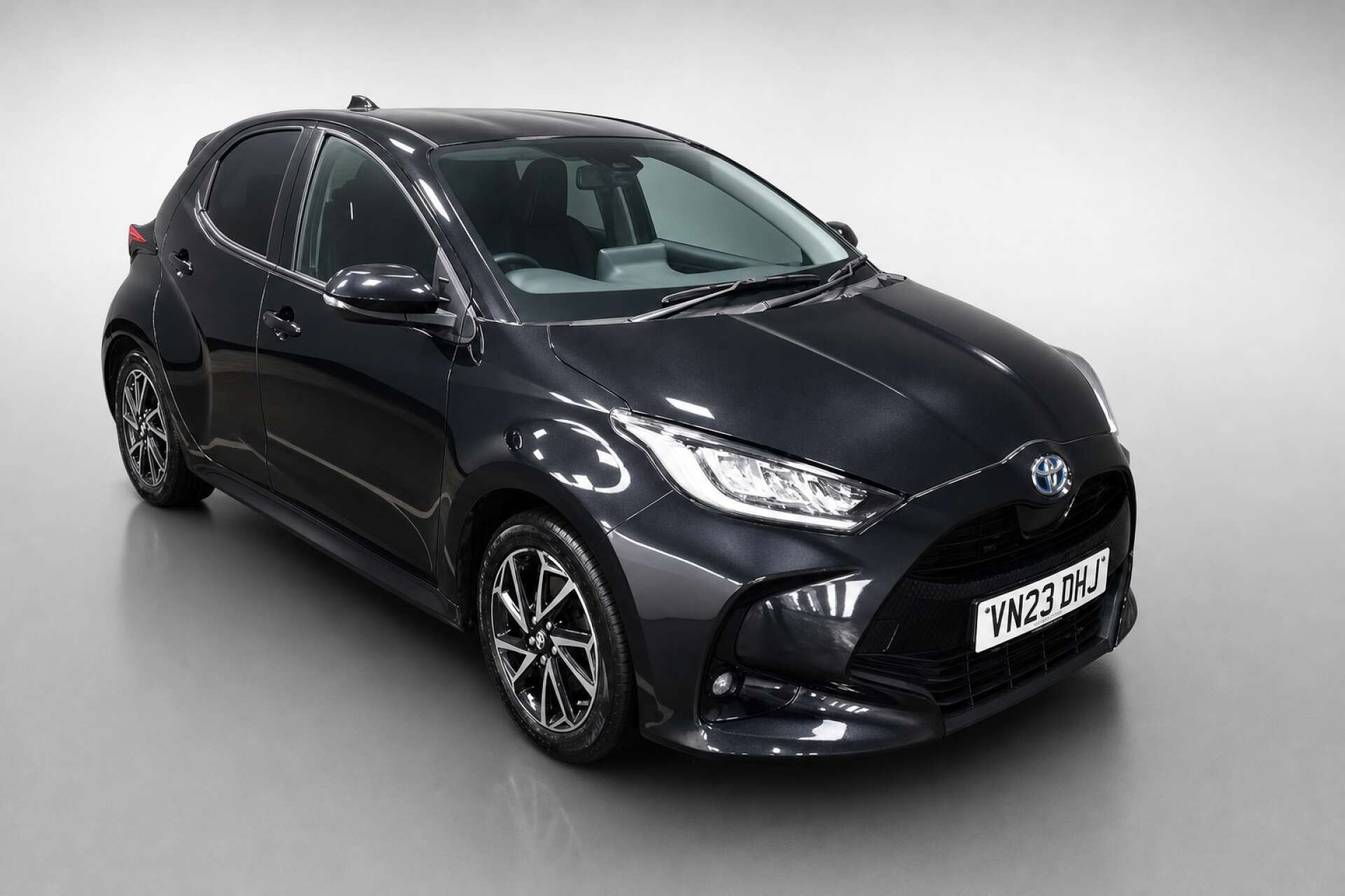 2023 Toyota Yaris 1.5 VVT-h Design Hatchback 5dr Petrol Hybrid E-CVT Euro 6 (s/s) (116 ps) for sale at LMC Cars