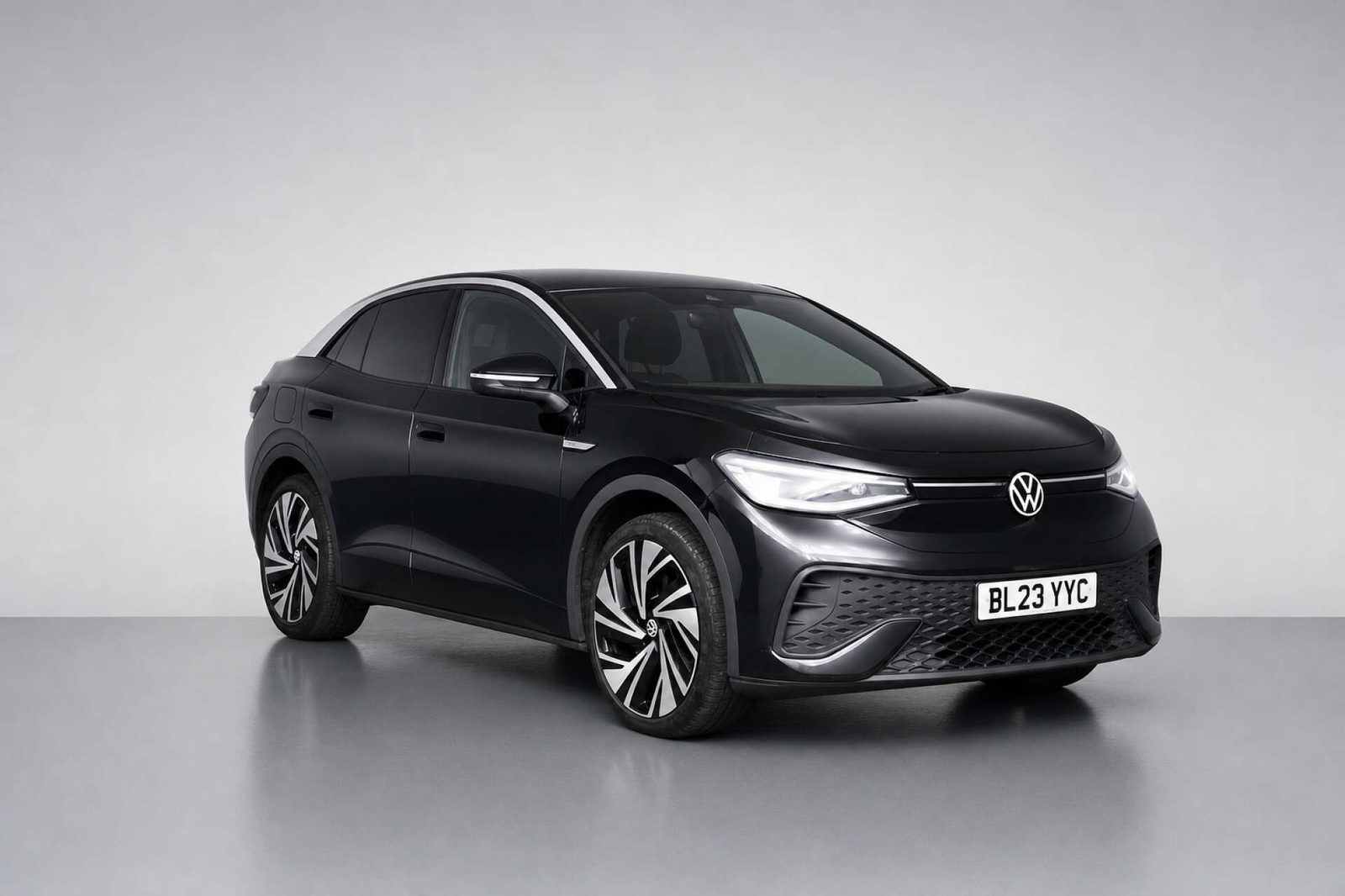 2023 Volkswagen ID.5 Pro 77kWh Style SUV 5dr Electric Auto (174 ps) for sale at LMC Cars